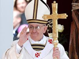Pope Francis urges Catholics to bear the cross